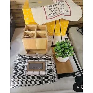 ** DECOCRATED ** HOME DECOR BOX -- SUMMER BOX 8 Piece